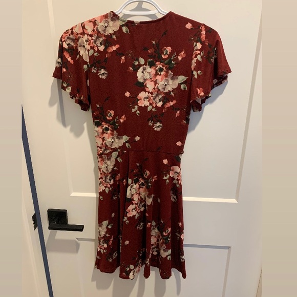 BCX Dress, burgundy floral, Sz Small - Picture 3 of 3